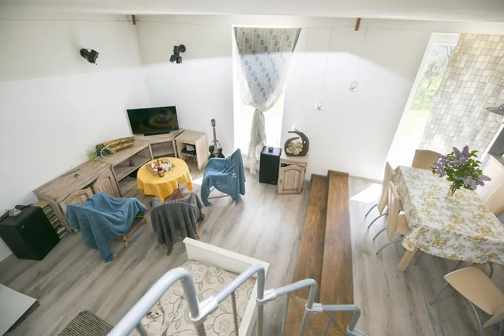 לאבין Holiday Home Dom