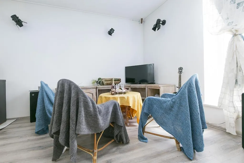 לאבין Holiday Home Dom