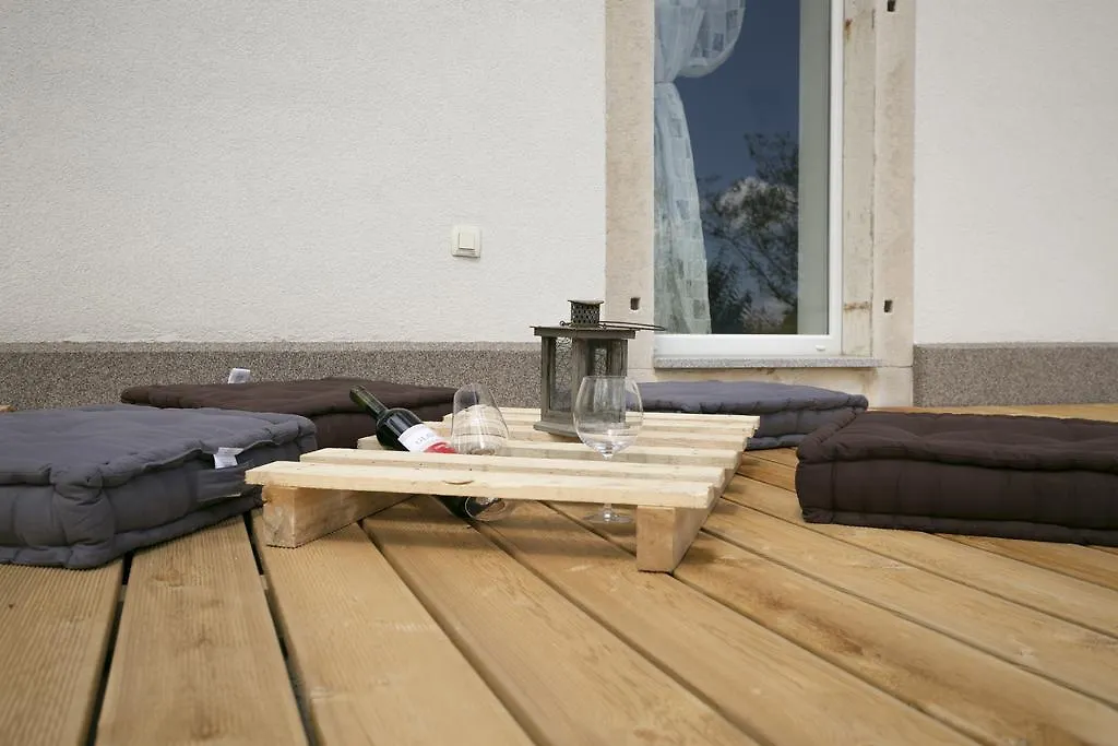 לאבין Holiday Home Dom